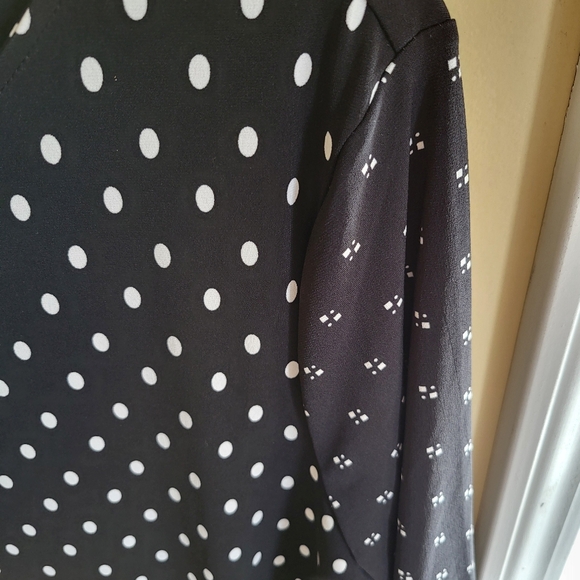 Chicos Black/white polka dot Tie side Top Size 3 - Picture 2 of 5